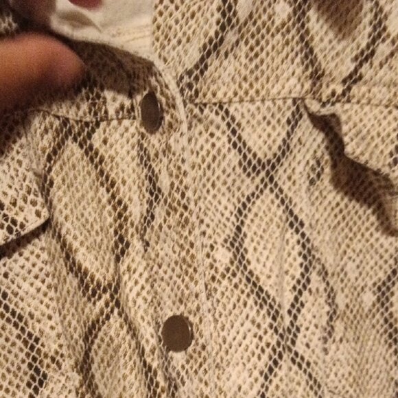 She + Sky Black and White Snake Print Jean Jacket - Picture 9 of 16